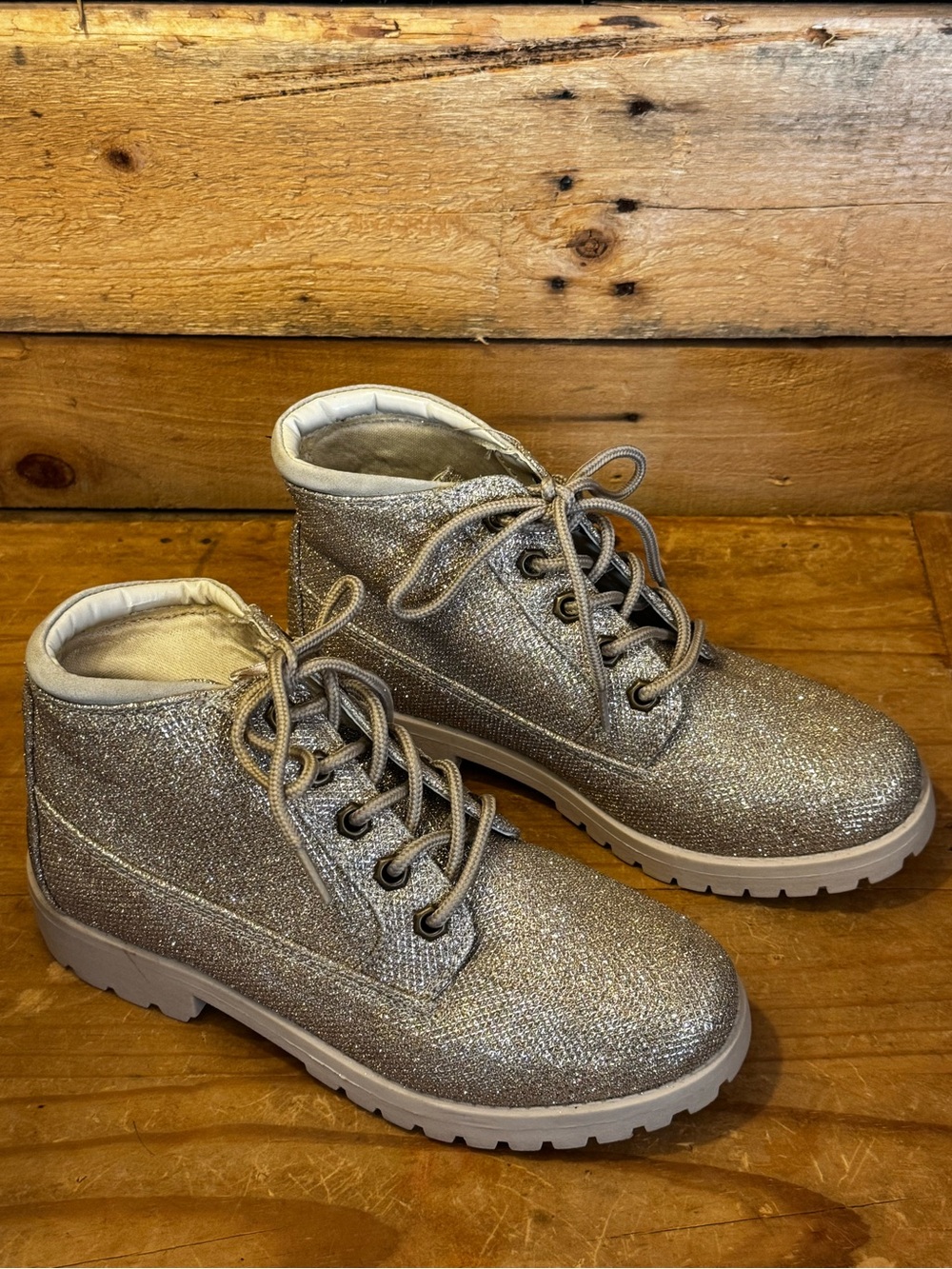 Cliffs by White Mountain Brown Gold Glitter Lace-Up Boots Size 6M